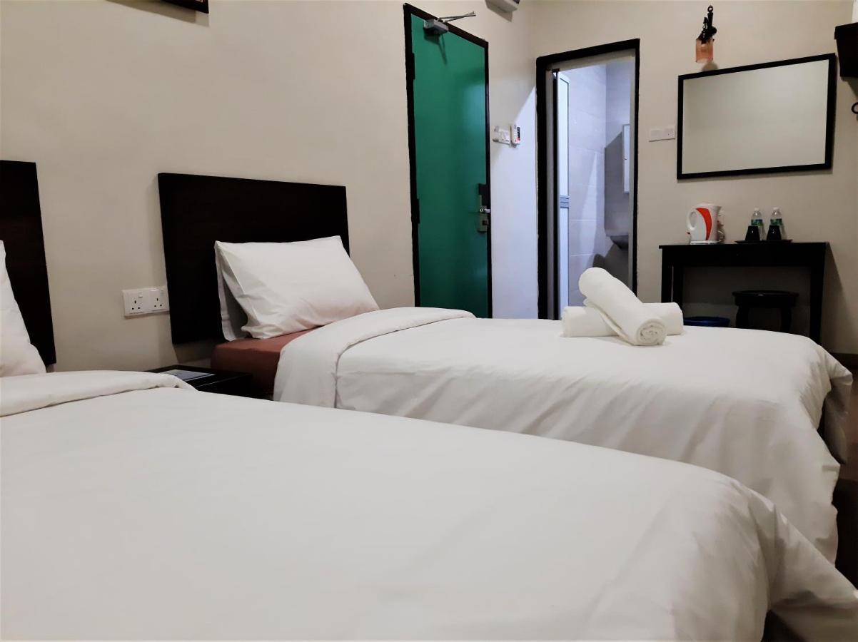 Hotel Blue Eyes Kepala Batas (Penang)